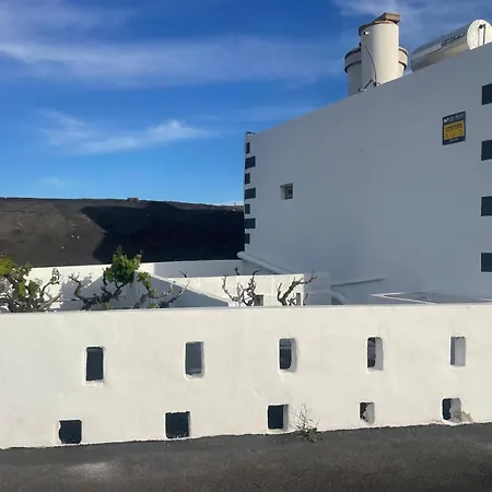 Juan Martin Villa *